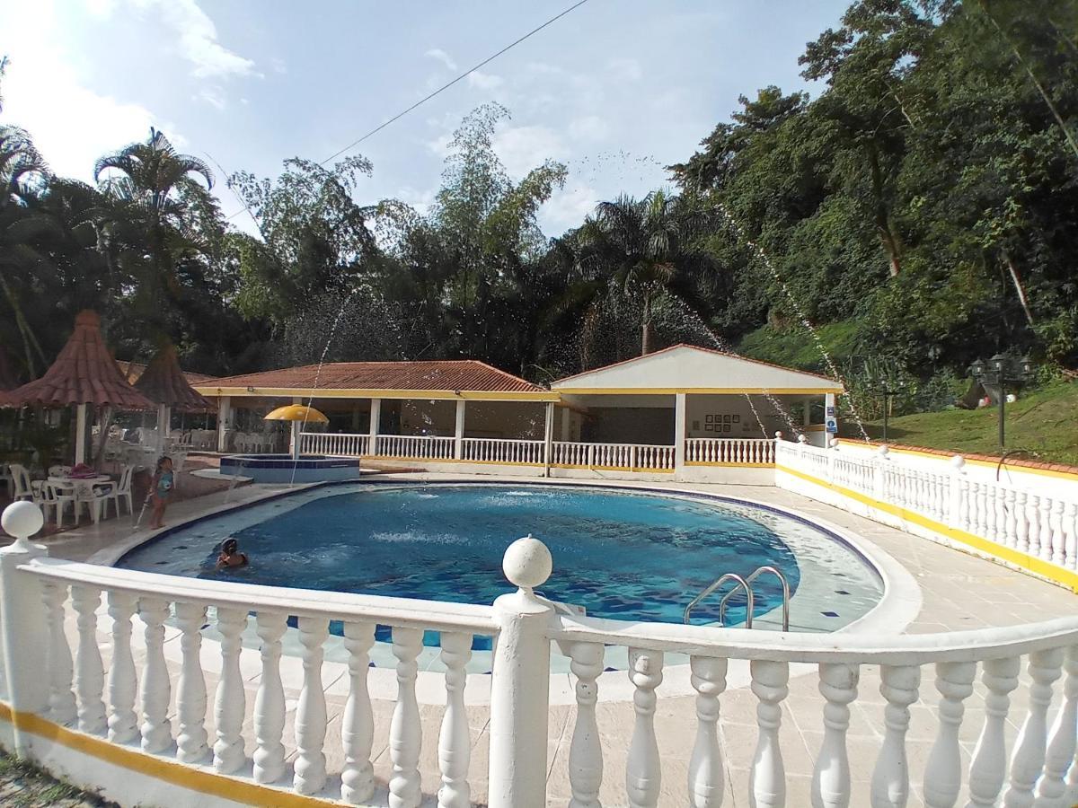 נוקאימה Hotel Villa San Cayetano מראה חיצוני תמונה